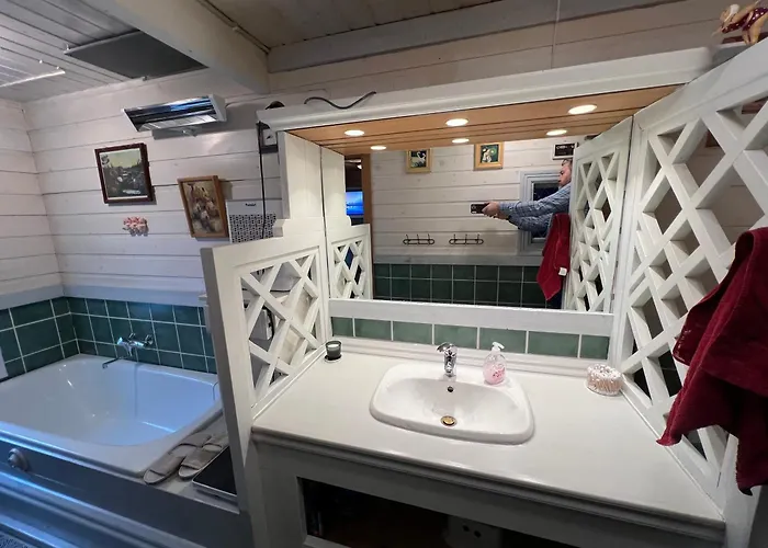 Han/Misafirhane Knirkenheimen